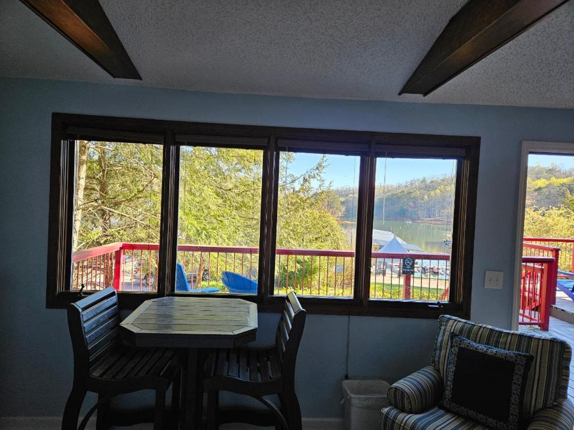 Boundary Waters Resort & Marina 히와세이 외부 사진